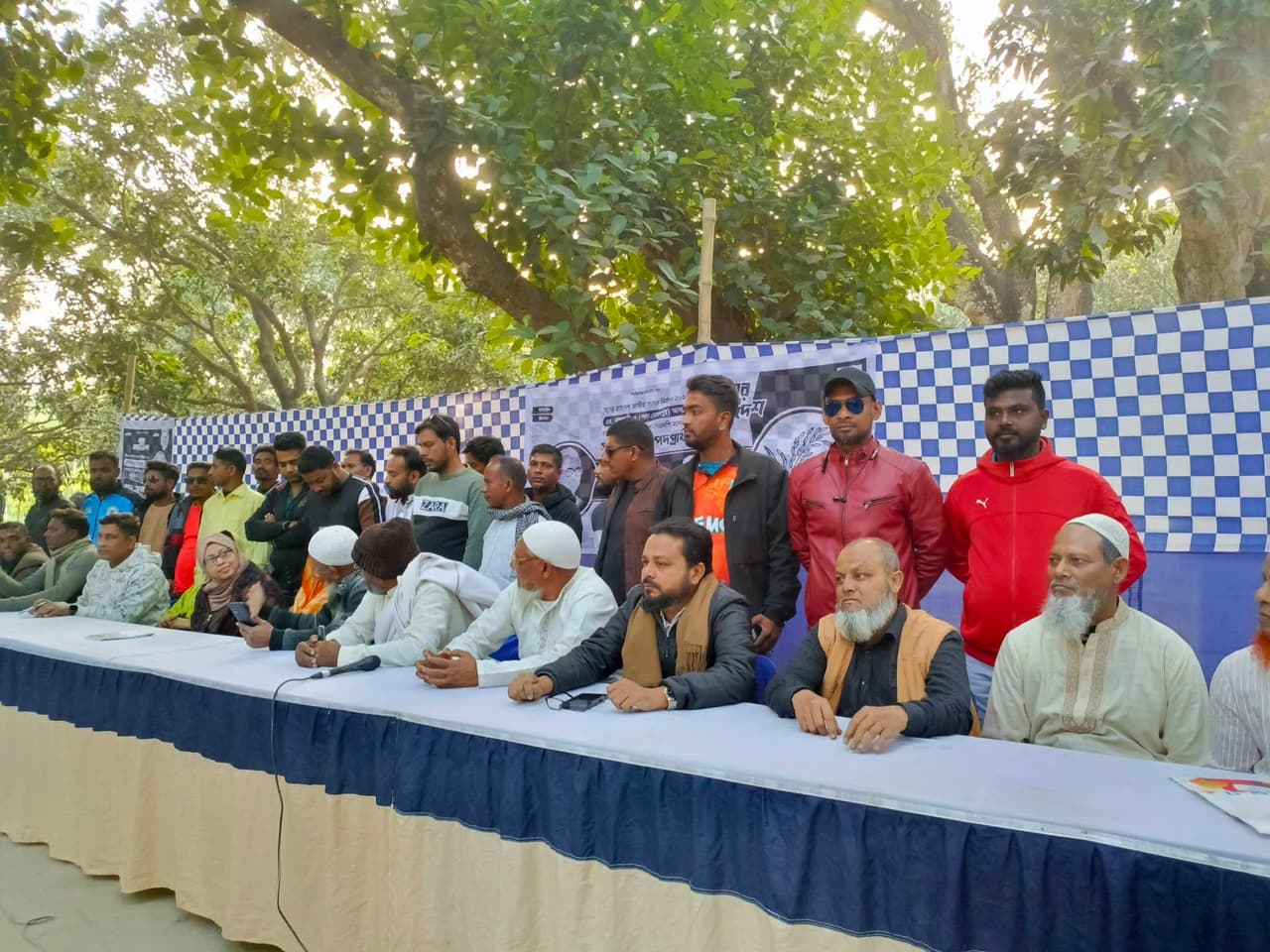 রাজশাহী-৩ পবা–মোহনপুরে ধানের শীষের বিজয়ের লক্ষ্যে যুবদলের গণসংযোগ Cover