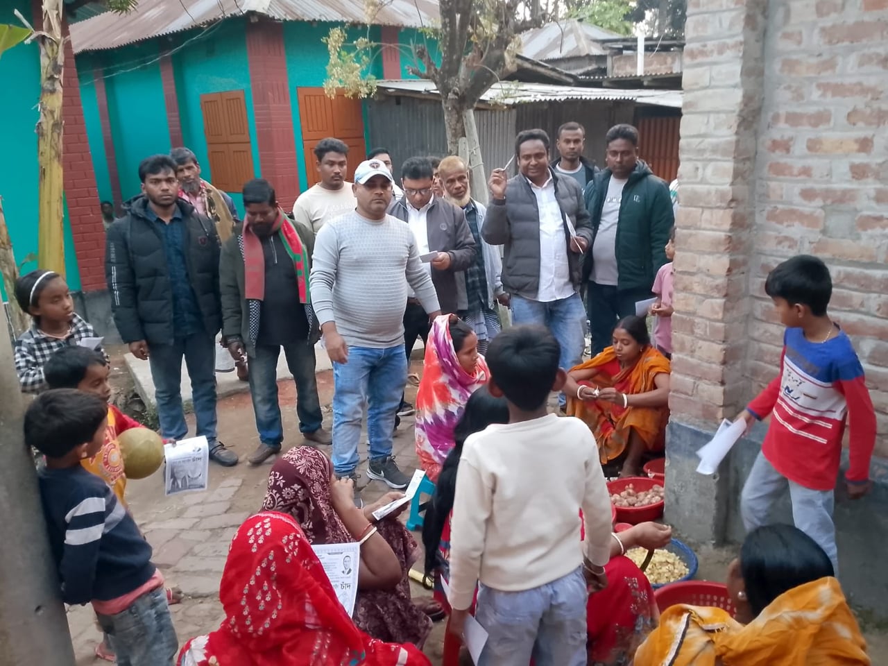 ধানের শীষের প্রচারণায় প্রাণবন্ত আড়ানী পৌরসভা, ভোটারদের ঘরে ঘরে পৌঁছে জয়ী হওয়ার লক্ষ্য জোরদার Cover