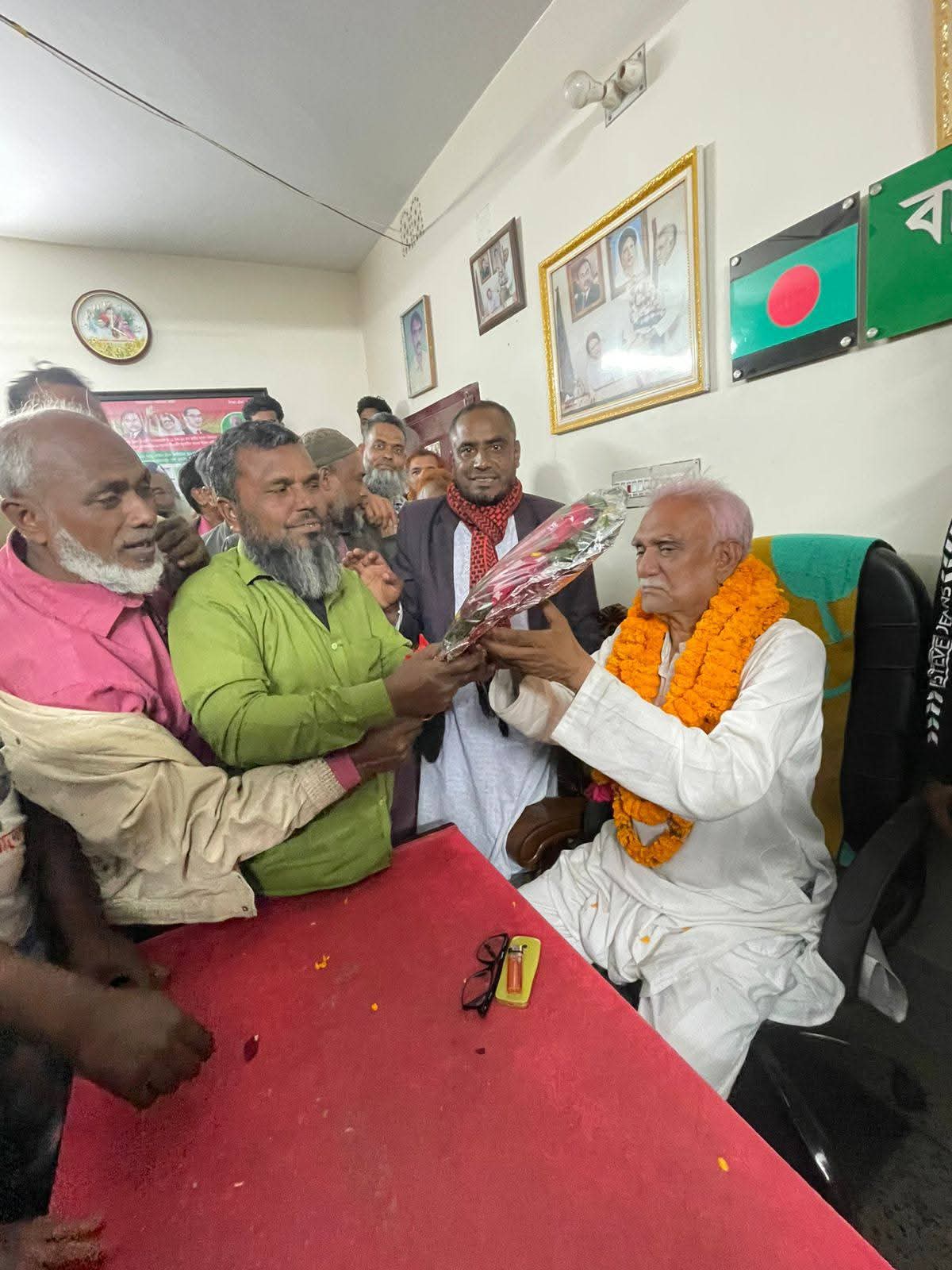 আবু সাইদ চাঁদকে মন্ত্রিসভায় দেখতে চান বিএনপি নেতা হেলাল উদ্দিন রিয়াল Cover